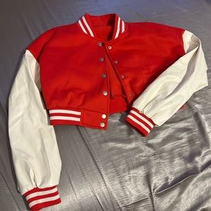 Cropped varsity like styled jacket, it’s lightweight and so stinkin cute